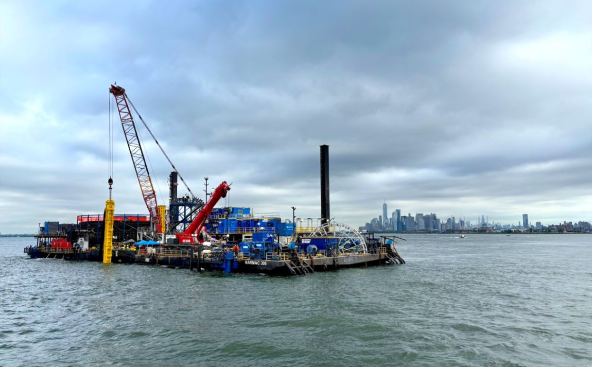 cable lay barge marmac 306 - first US Flagged